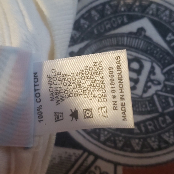 Budweiser tshirt big xs small - Picture 4 of 5